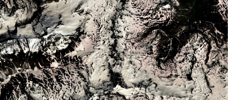 Neiges rouges visibles par Satellite. Image Sentinel-2 du 19/06/2018 dans le massif de la Vanoise, France.