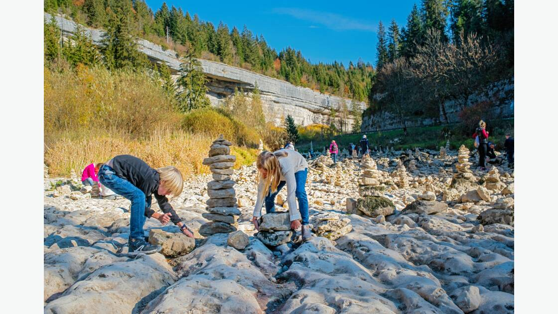 " Le Doubs à sec lors de la sécheresse de l'automne 2018 " par Benjamin Larderet.