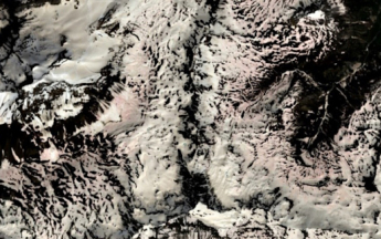 Neiges rouges visibles par Satellite. Image Sentinel-2 du 19/06/2018 dans le massif de la Vanoise, France.