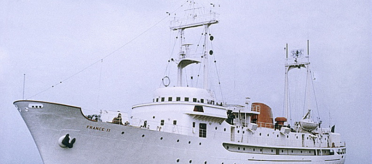 Le navire météorologique stationnaire France II, en 1969.