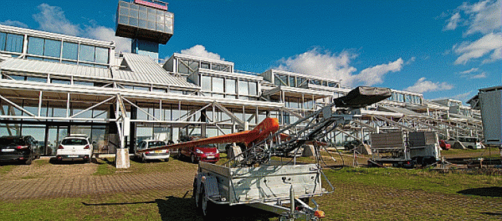 Drone Boreal sur son lanceur devant le CNRM